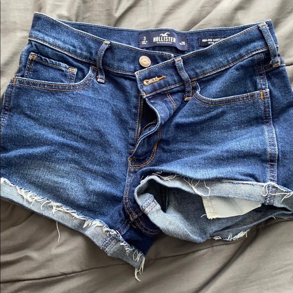 Cute Hollister jeans shorts